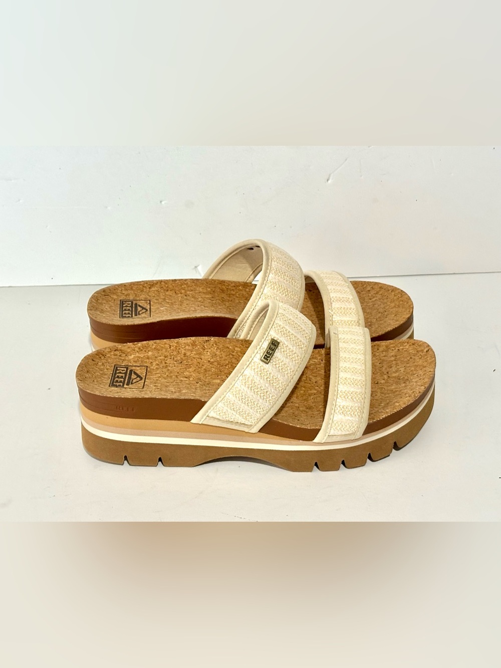 Reef Cushion Vista Higher Sandal Slide on Flip Flop Size 9.5 EUC - Picture 3 of 10